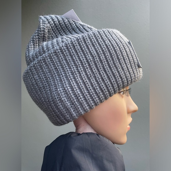 Coach Gray Ribbed Beanie - Picture 10 of 16